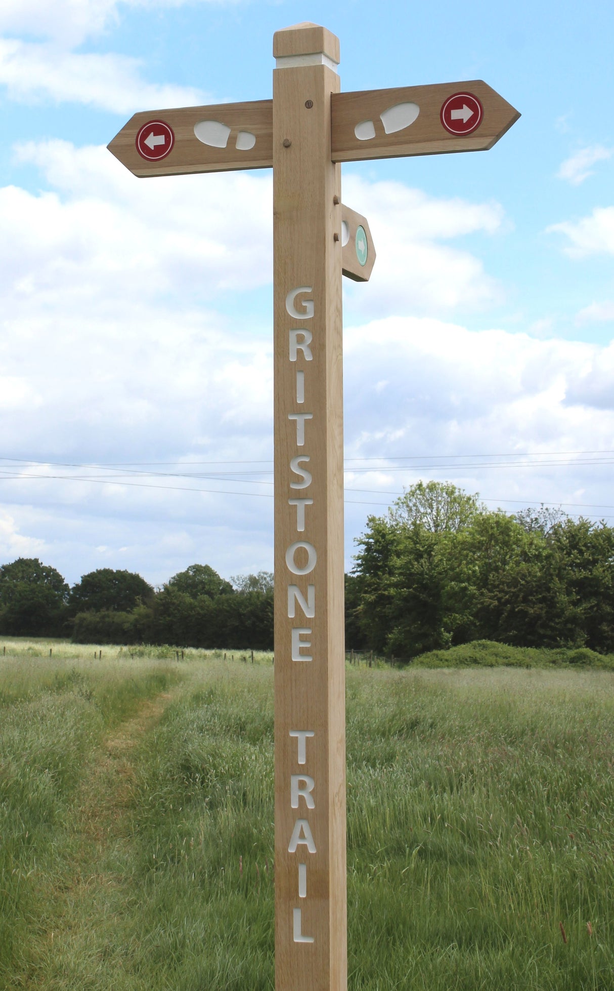 Trail (Short Finger) Post - Oak Sign and Post
