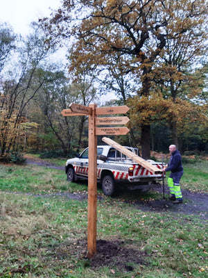 Finger Post - Oak Sign and Post